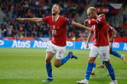 1xbet体育在线登录-关于勒沃库森后卫受伤，影响球队防守实力的信息