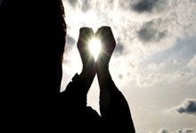 1xbet体育网址-英超重磅战：利物浦迎战曼联双方角逐激烈