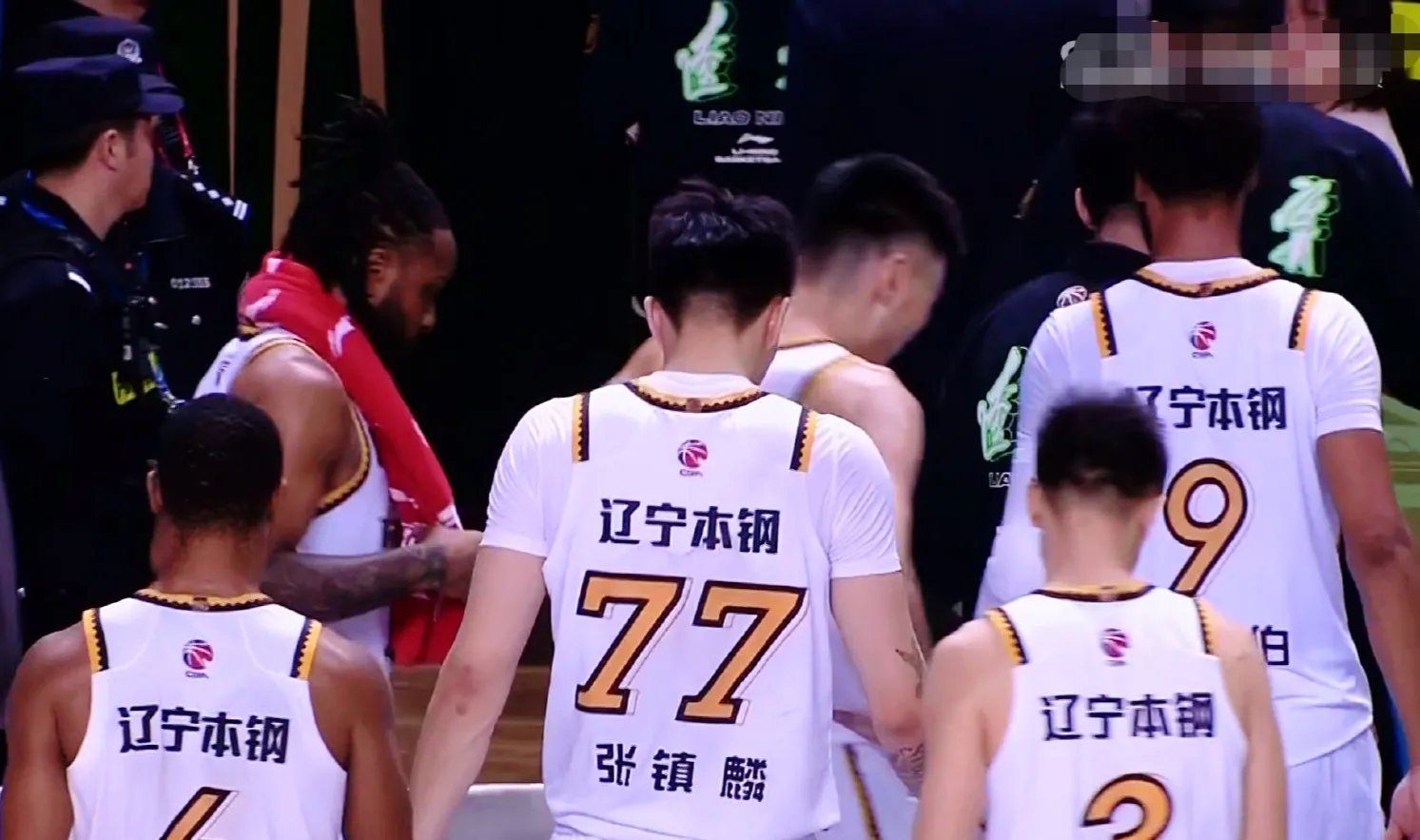 包含辽宁队爆发神级表现，CBA季后赛被彻底压制，破门的词条