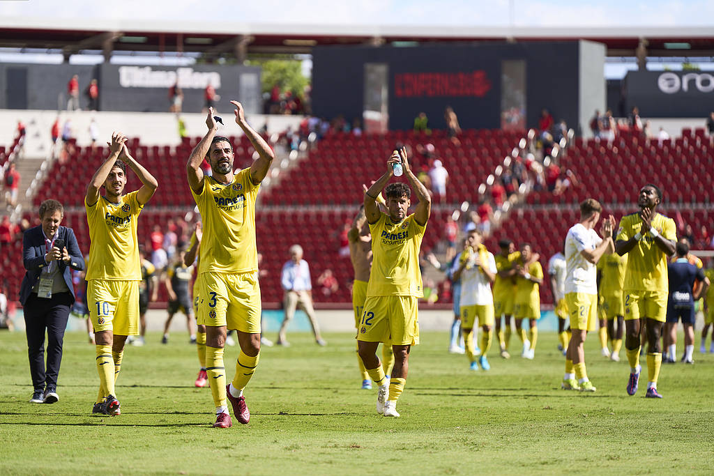 包含阿拉维斯客场失利，遭遇连败的词条