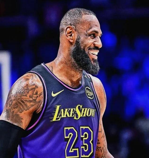 包含湖人惨败快船,遭遇三连败的词条 包含湖人惨败快船,遭遇三连败的词条