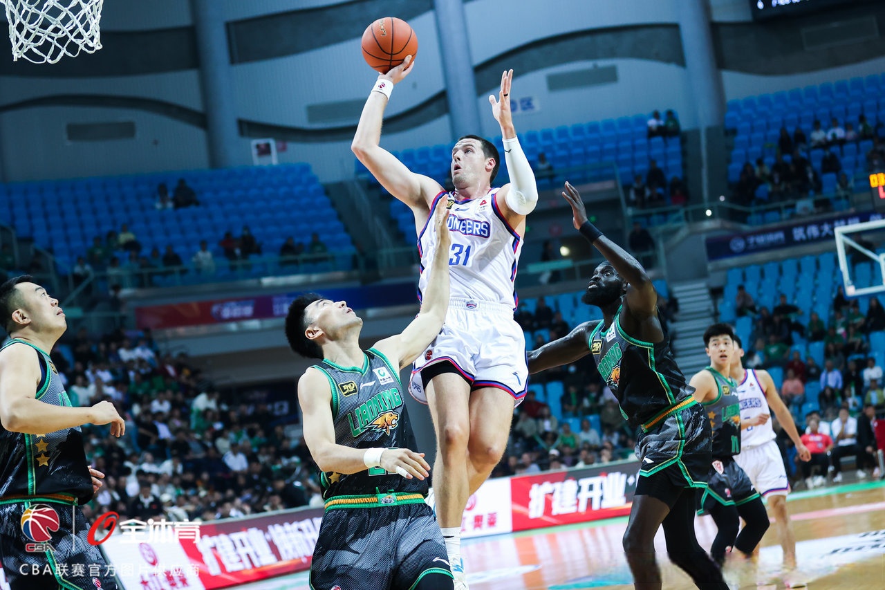 辽宁本钢主场力克广东,暂登榜首的简单介绍 辽宁本钢主场力克广东,暂登榜首的简单介绍