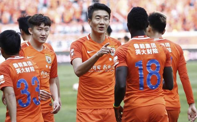 包含鲁能主场逼平富力，挣扎保级状态仍乏力的词条